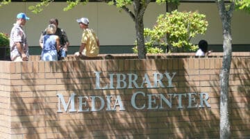 Bellevue College Library exterior