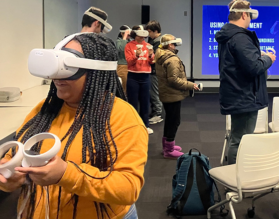 OLS students use equipment in the VR Lab.