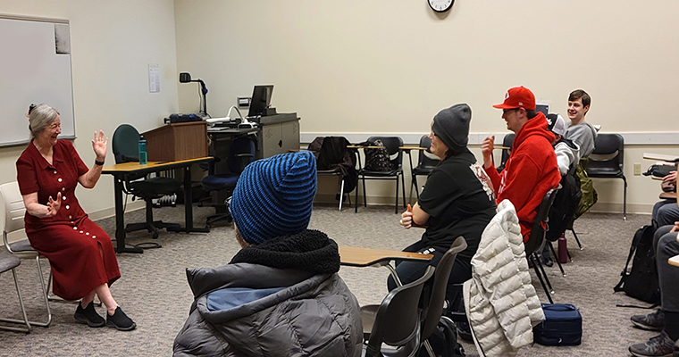 Barbara Lindsay discusses theater with OLS students.