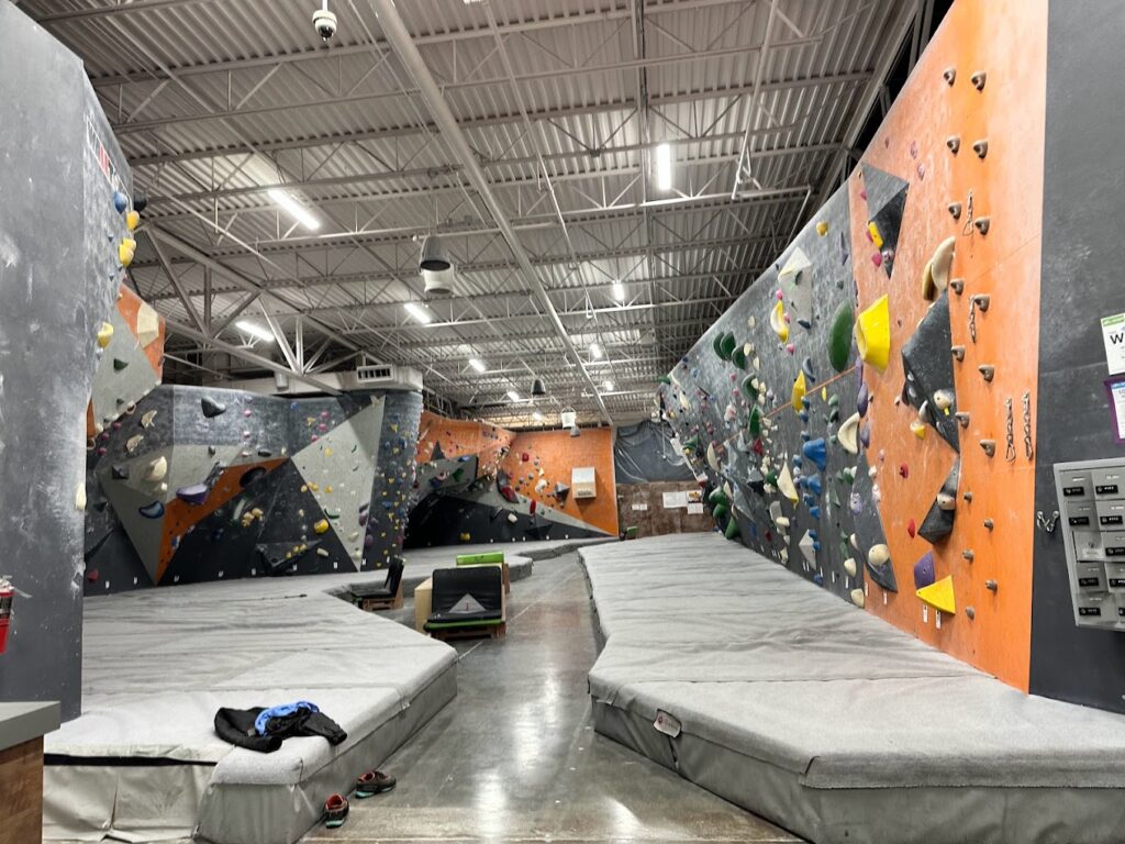 Introduction to Rock Climbing / Bouldering Social :: Wellness Center