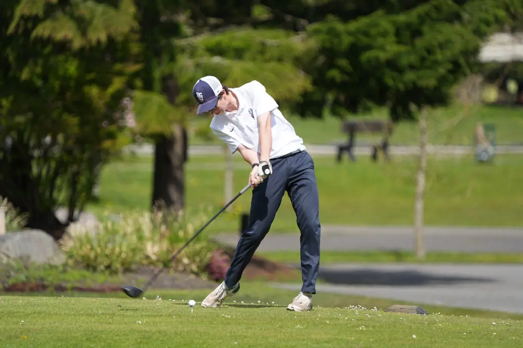 Bellevue College golfer
