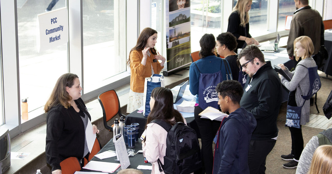 Students and employers at a Bellevue College job fair.