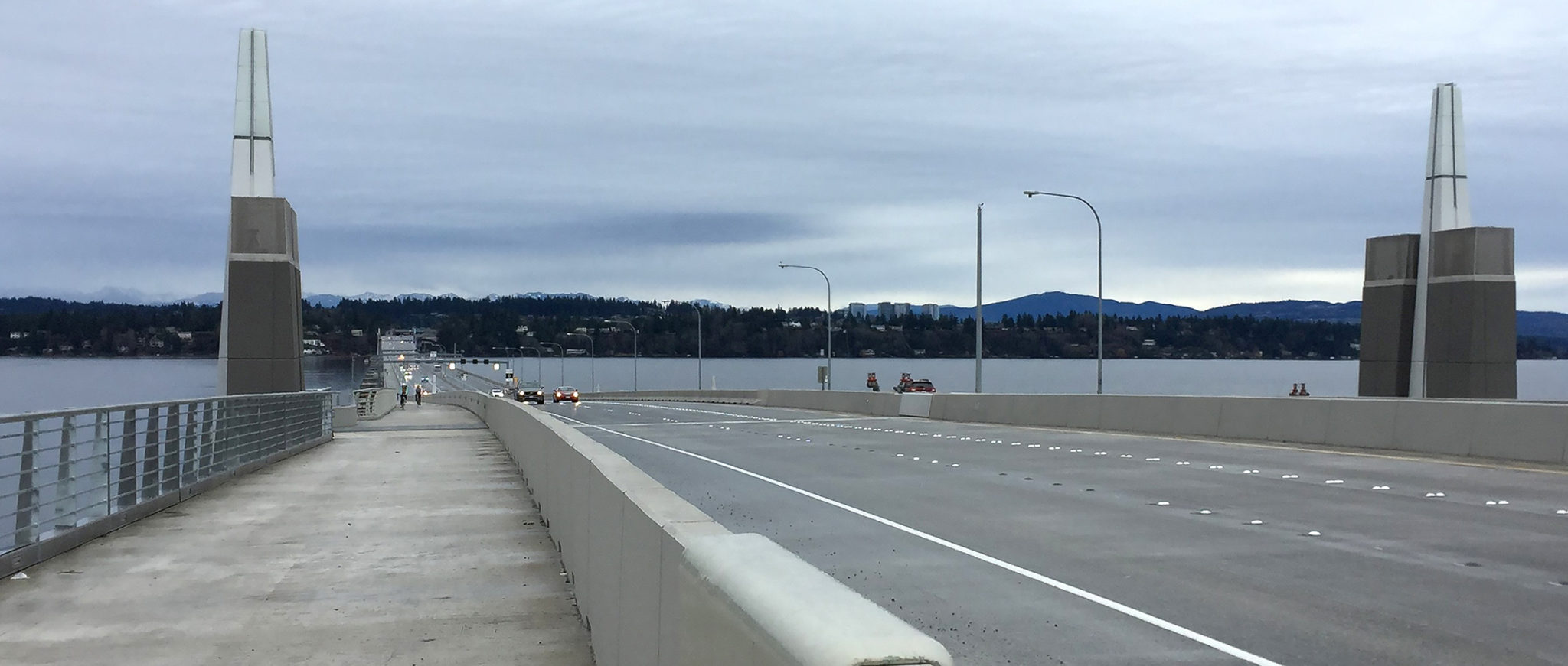 picture of 520 bridge pedestrian and bike trail