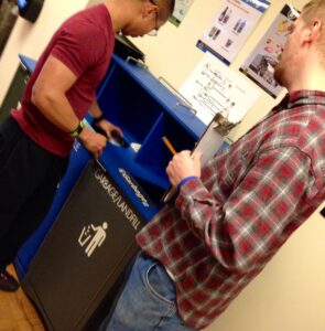 composting at lunchroom 