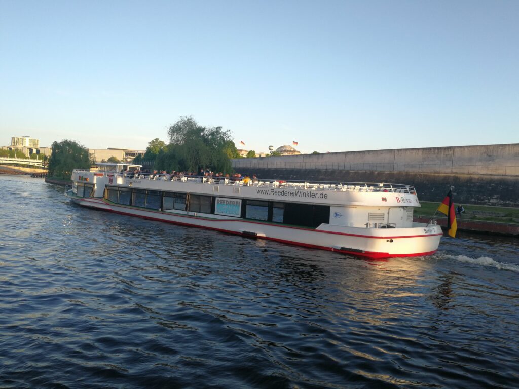 Berlin boat tour