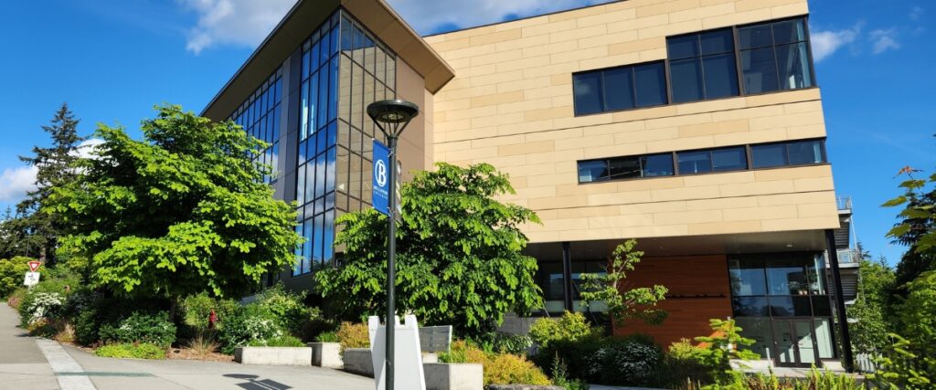 Bellevue College Campus's U-Building on a Sunny Summer Day