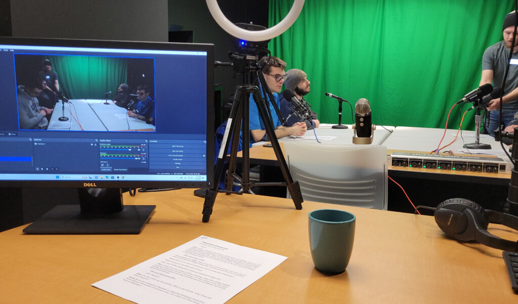 OLS students create podcasts in the Bellevue College XR Lab.