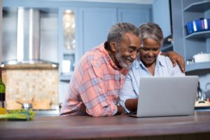 Retirees learning online