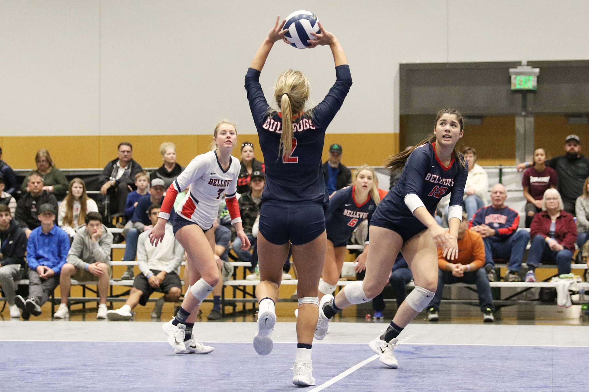 A BCplayer set passes the ball