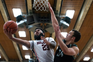 Emmanuel Siale led Bellevue with 19 points in the 71-70 win at Shoreline