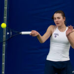 Women's Tennis Goes 1-1