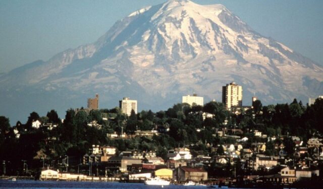 Picture of Mount Rainier