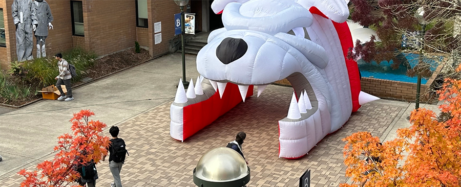 The Inflatable Brutus the Bulldog greets students on opening days.
